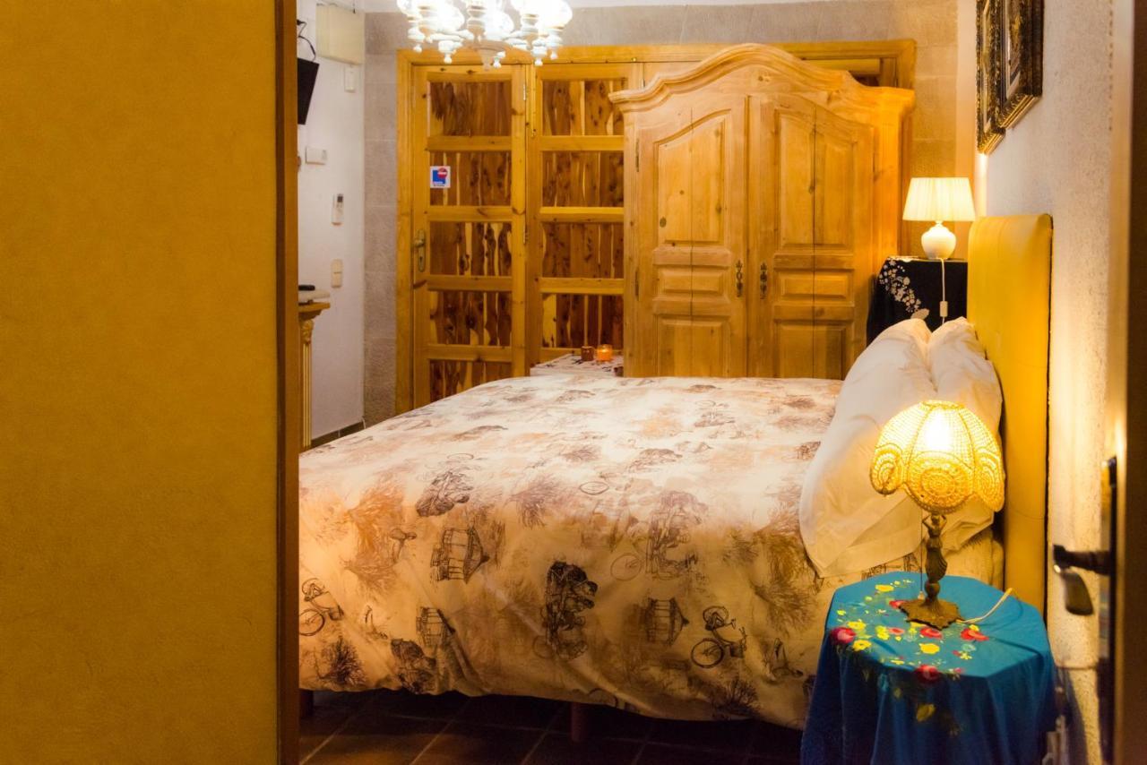 Maison d'hôtes Gallart - Turistico Rural à La Pobla de Cervoles Extérieur photo