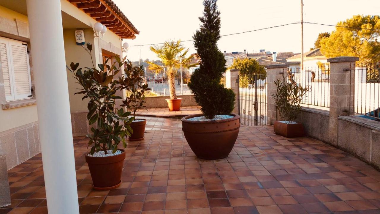 Maison d'hôtes Gallart - Turistico Rural à La Pobla de Cervoles Extérieur photo